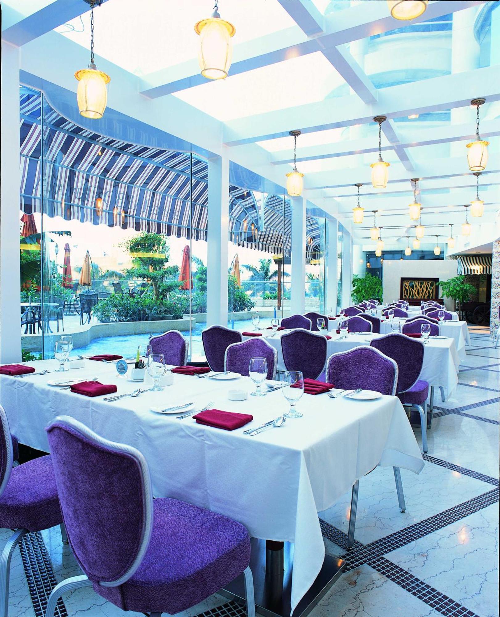 The Royal Marina Plaza Hotel Guangzhou Exterior photo